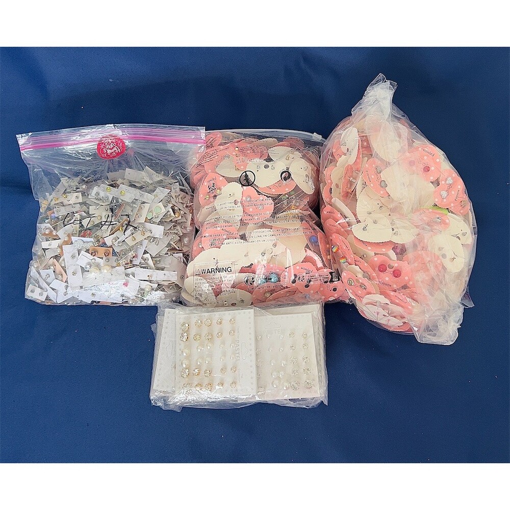 NWT Bulk Lot Stud Earrings Mixed Styles Rhinestone Faux Pearl Hearts 4lbs